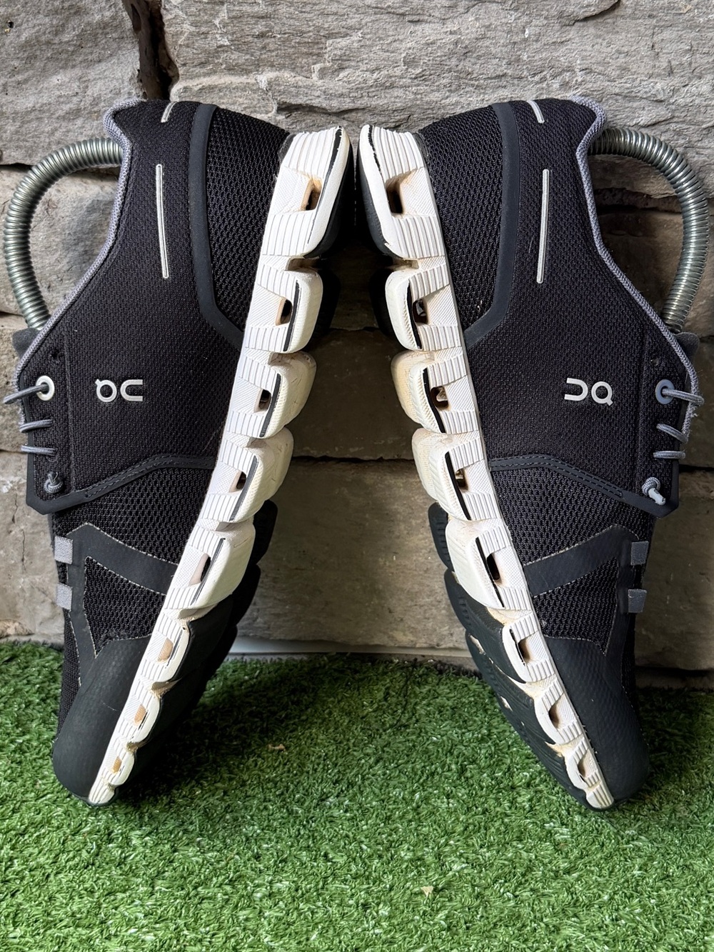 On Cloud 5 Black Lace Up Women’s Sneakers - Picture 7 of 11